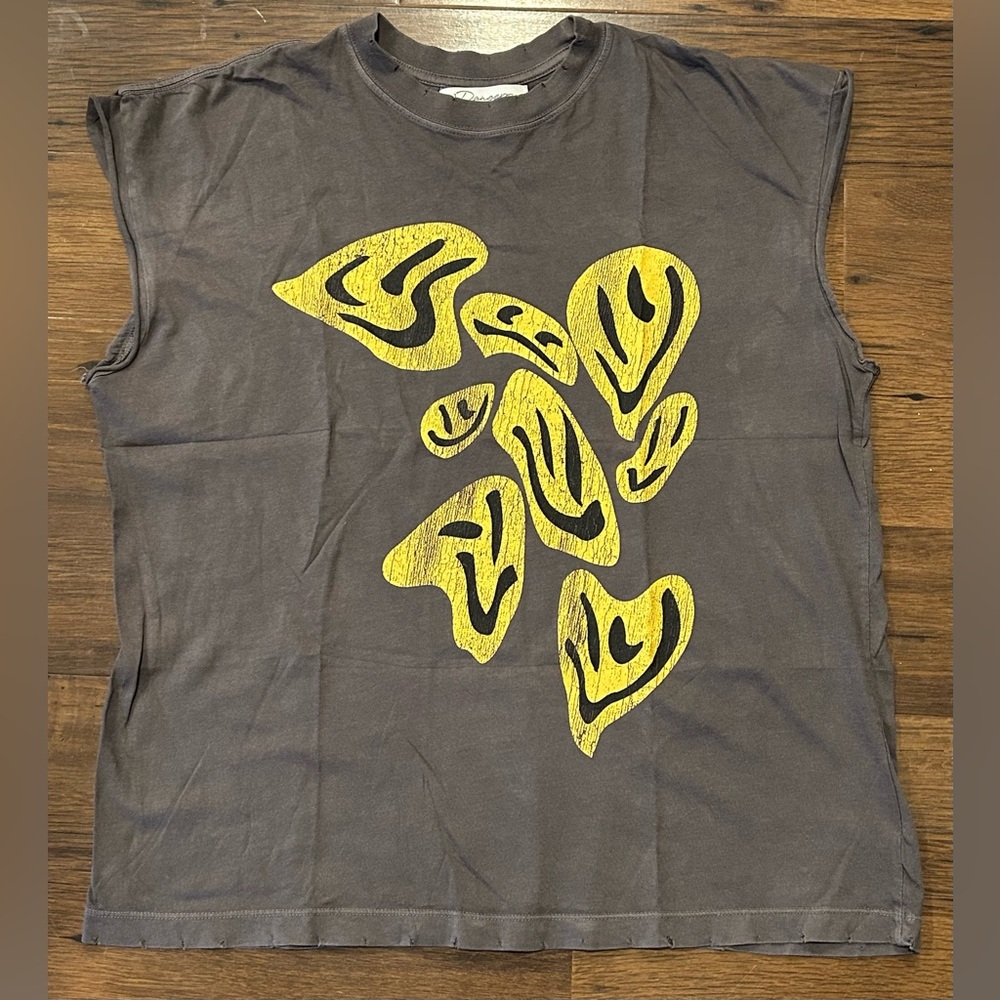 GIRL DANGEROUS Dark Grey Short Sleeve Tee with Yellow Smiley Face Print, XS - Picture 4 of 5